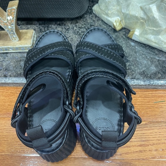 CHLOÉ + NET SUSTAIN Nama suede and leather platform sandals - Picture 8 of 13